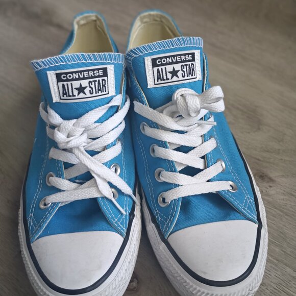 Converse Shoes - Picture 4 of 10